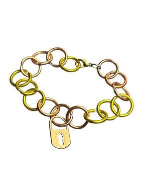 Goldtone and Pink Circle Link Chain Bracelet Lock Charm Lobster Clasp 6.75 inch
